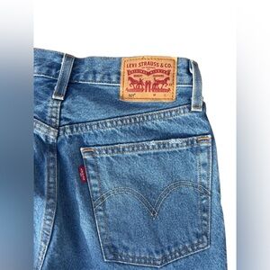 Levi 501 straight leg jeans